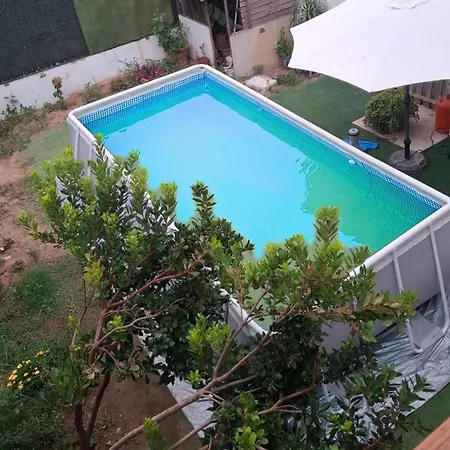 Сasa de vacaciones Townhouse With Pool Next To The Of Arts Valencia